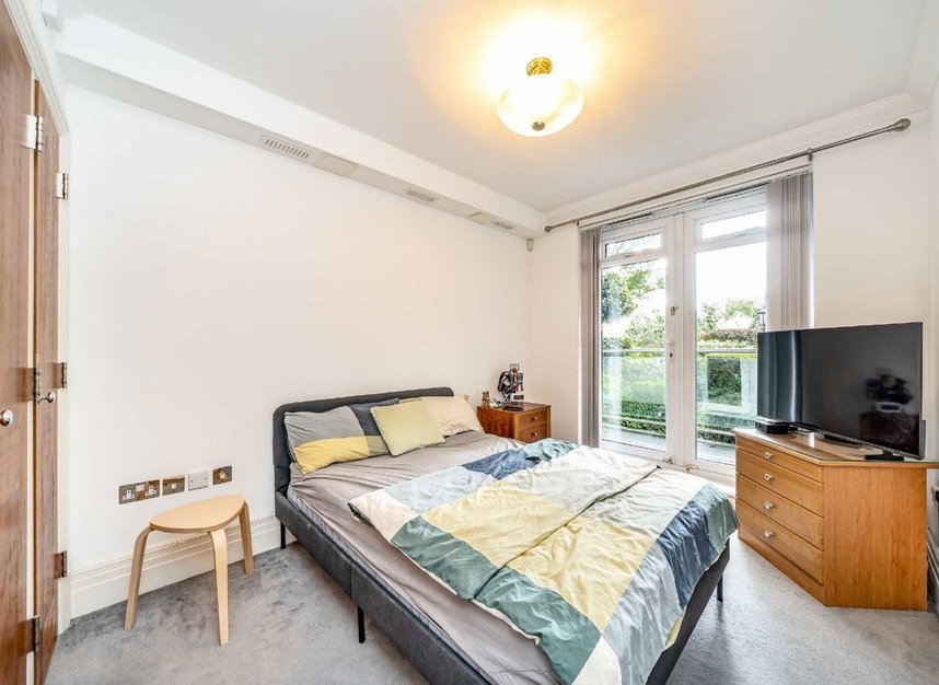 Properties to let in Hendon Lane - N3 3SH view8