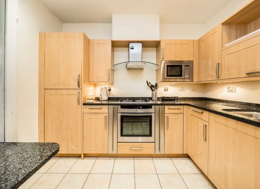 Properties to let in Hendon Lane - N3 3SH view5