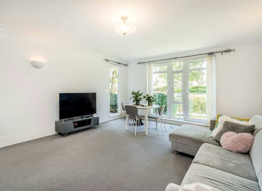 Properties to let in Hendon Lane - N3 3SH view1