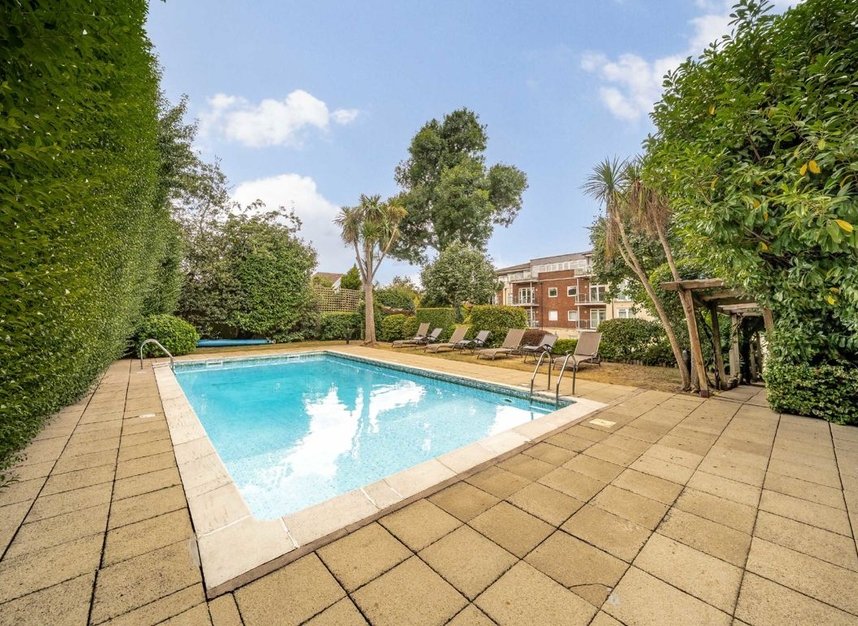Properties to let in Hendon Lane - N3 3SH view3