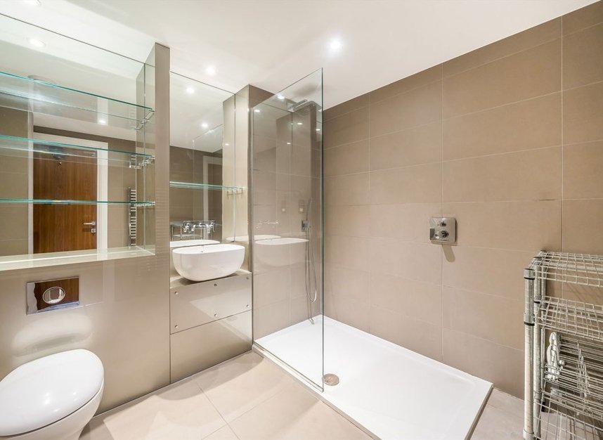 Properties let in Henry Macaulay Avenue - KT2 5FG view8