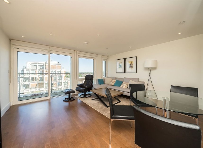 Properties let in Henry Macaulay Avenue - KT2 5FG view3