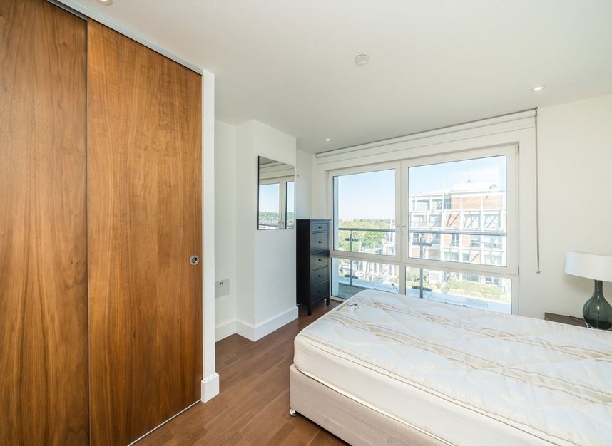 Properties let in Henry Macaulay Avenue - KT2 5FG view5