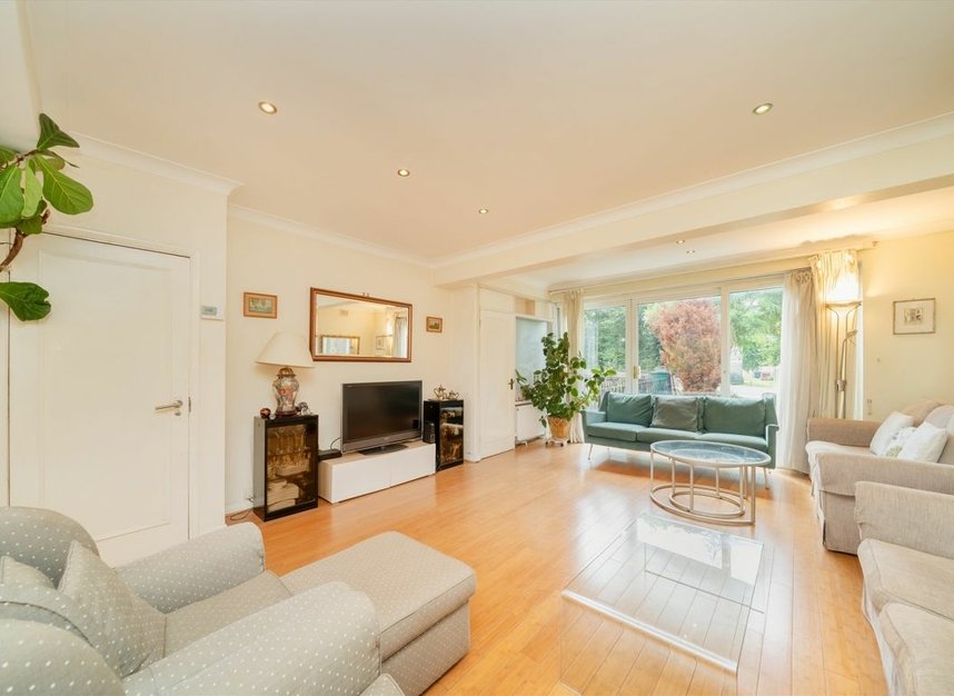 Properties to let in Hermitage Lane - NW2 2EY view4