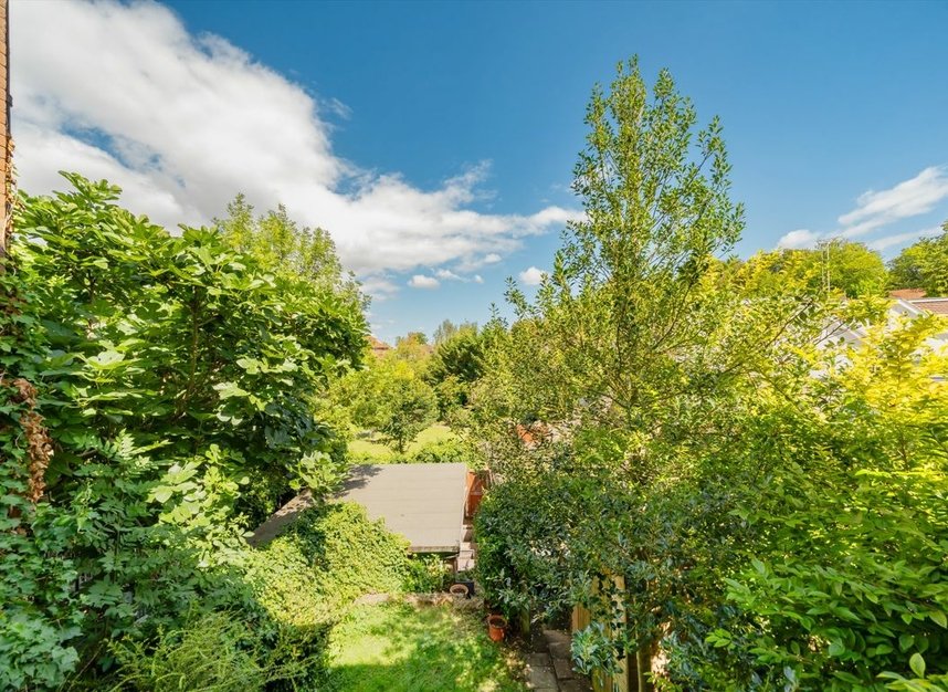 Properties to let in Hermitage Lane - NW2 2EY view2