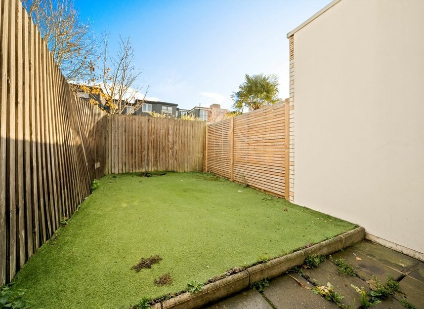Properties let in Hichisson Road - SE15 3AN view9