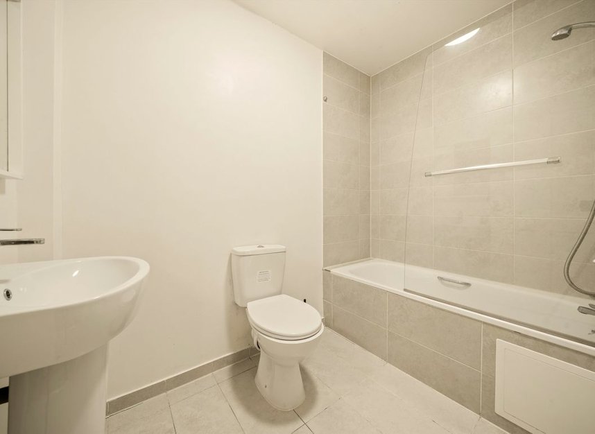 Properties let in Hichisson Road - SE15 3AN view7