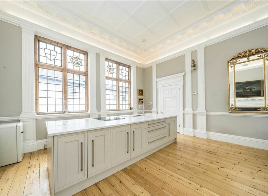 Properties let in High Street - KT1 4DG view2