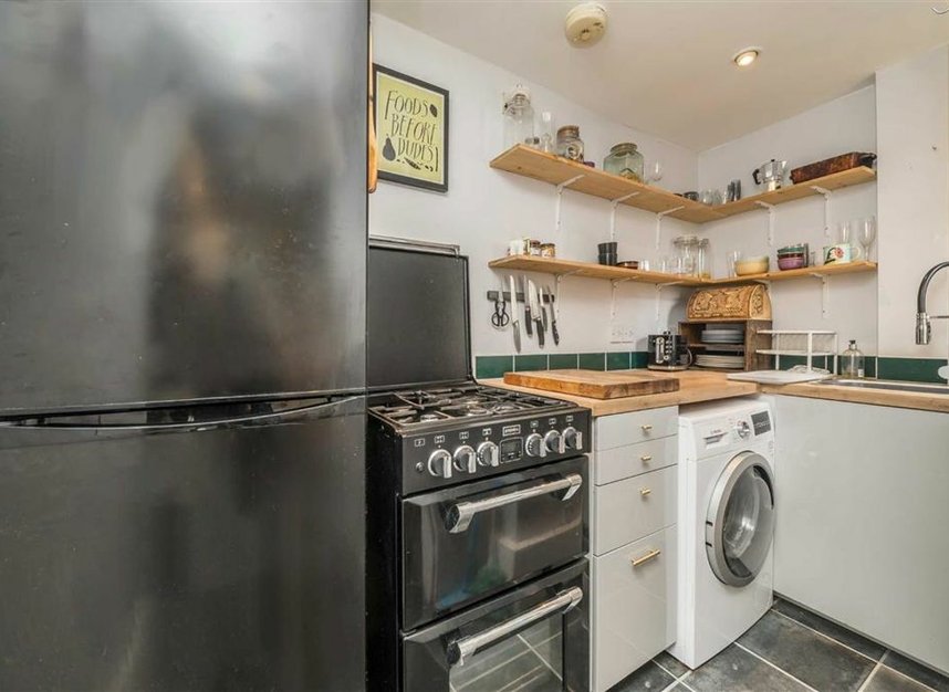 Properties let in High Street - KT1 4DA view2