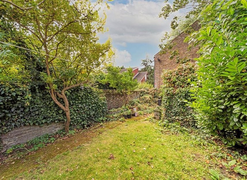 Properties let in High Street - KT1 4DG view1