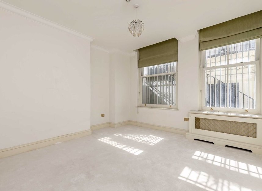 Properties to let in Hill Street - W1J 5NW view5