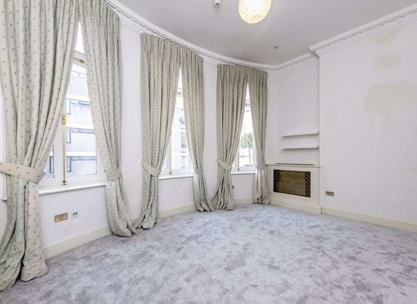 Properties to let in Hill Street - W1J 5NW view4