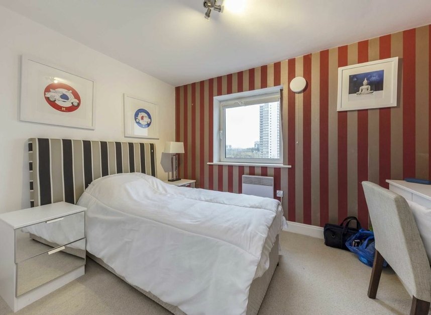 Properties to let in Holland Gardens - TW8 0BG view6