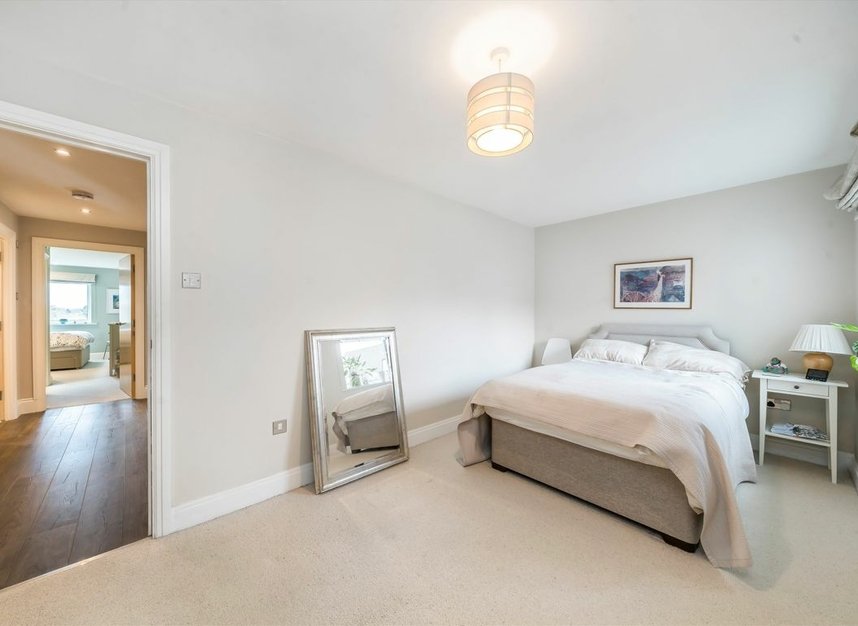 Properties to let in Holland Gardens - TW8 0BE view9