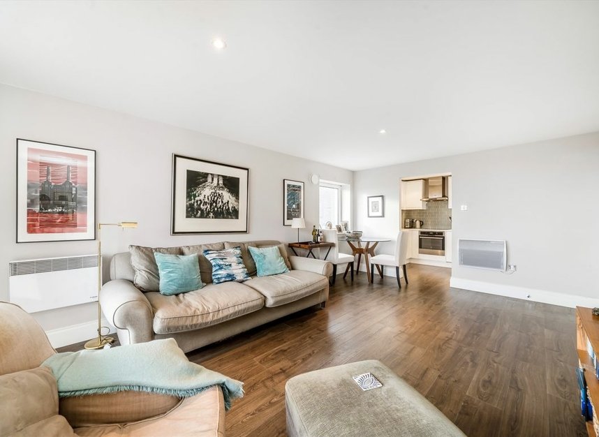 Properties to let in Holland Gardens - TW8 0BE view6