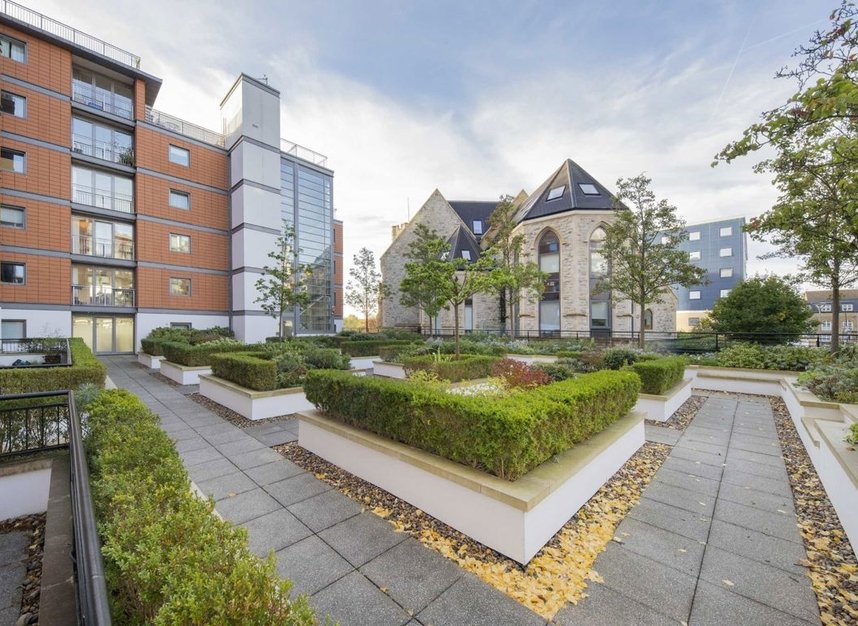 Properties to let in Holland Gardens - TW8 0BE view6