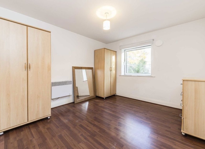 Properties to let in Holland Gardens - TW8 0BE view3