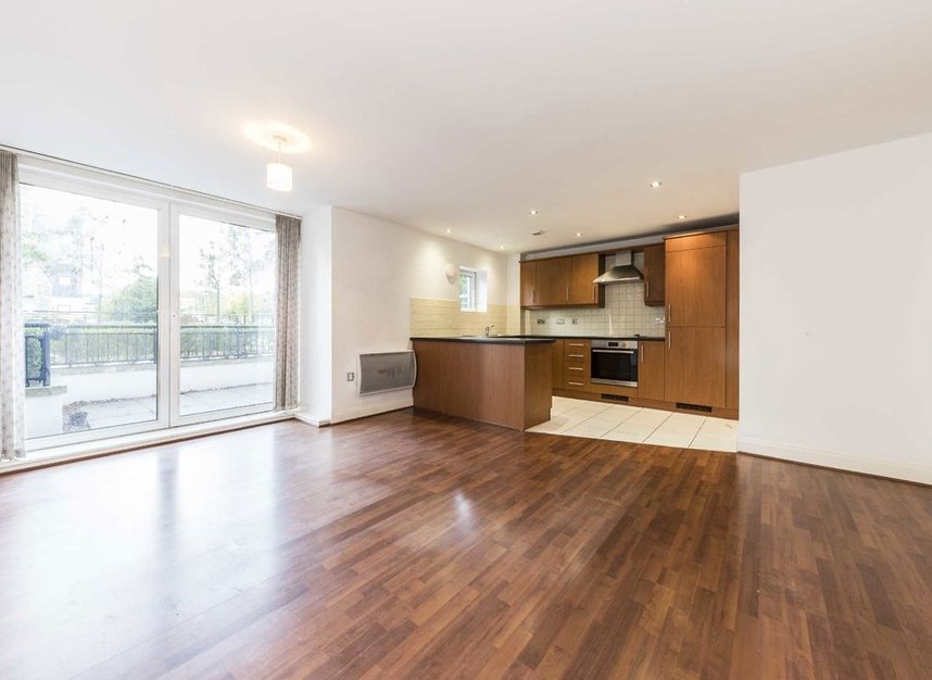 Properties to let in Holland Gardens - TW8 0BE view2