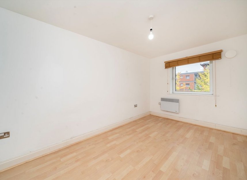 Properties to let in Holland Gardens - TW8 0BE view4