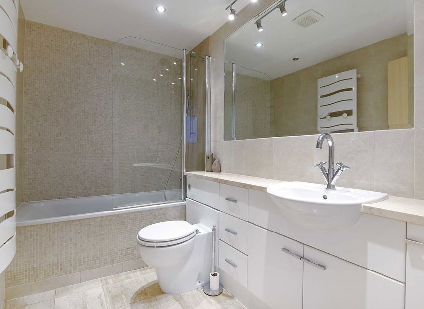 Properties let in Holland Gardens - TW8 0BF view7