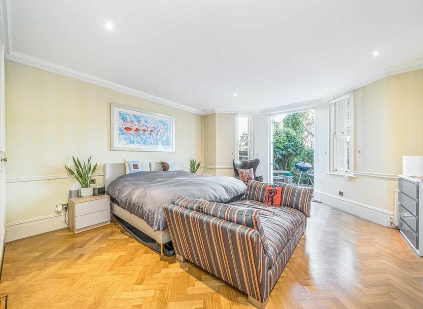 Properties let in Holland Park - W11 3SQ view6