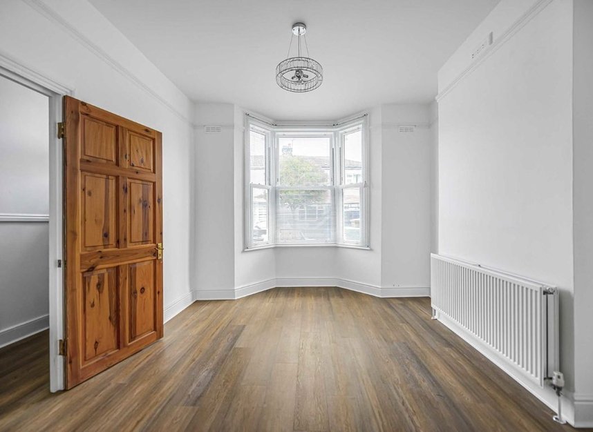 Properties let in Hollydale Road - SE15 2TG view8