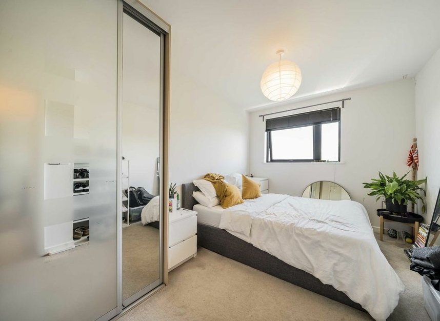 Properties let in Homerton Road - E9 5FF view5
