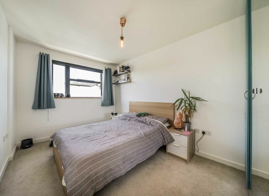 Properties let in Homerton Road - E9 5FF view6