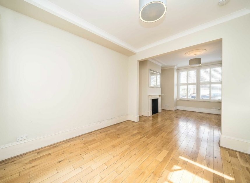 Properties let in Honeybrook Road - SW12 0DP view2