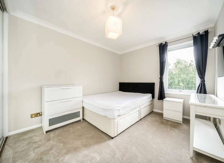 Properties let in Hooper Street - E1 8BU view5