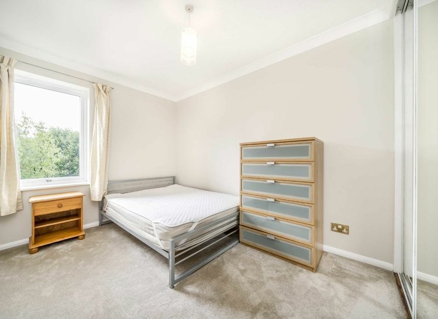 Properties let in Hooper Street - E1 8BU view4