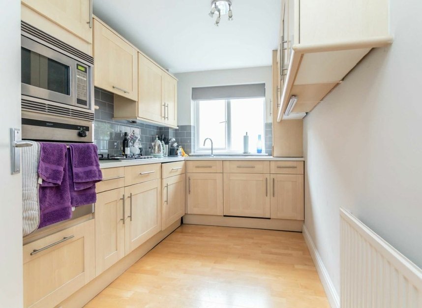 Flat to rent in Hornsey Lane, London, N6 (Ref 167389) Dexters