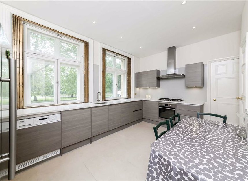 Properties let in Hyde Park Place - W2 2LH view3