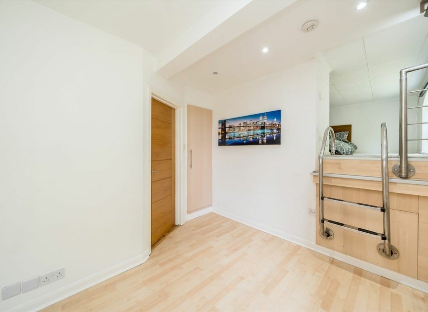 Properties let in Independent Place - E8 2HE view8