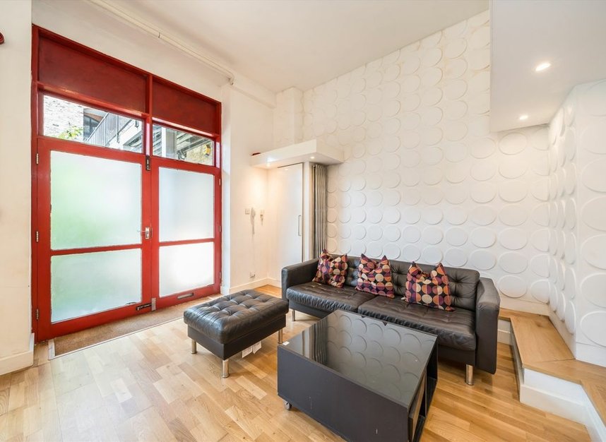 Properties let in Independent Place - E8 2HE view4
