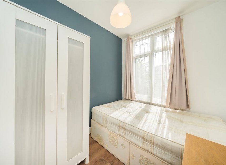 Properties let in Ipswich Road - SW17 9RH view7