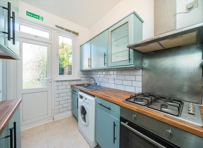 Properties let in Ipswich Road - SW17 9RH view3