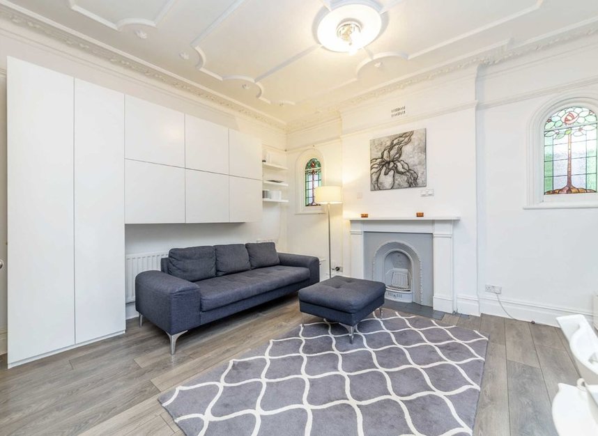 Flat to rent in Jeddo Road, London, W12 (Ref 228963) Dexters