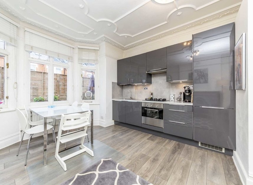 Flat to rent in Jeddo Road, London, W12 (Ref 228963) Dexters