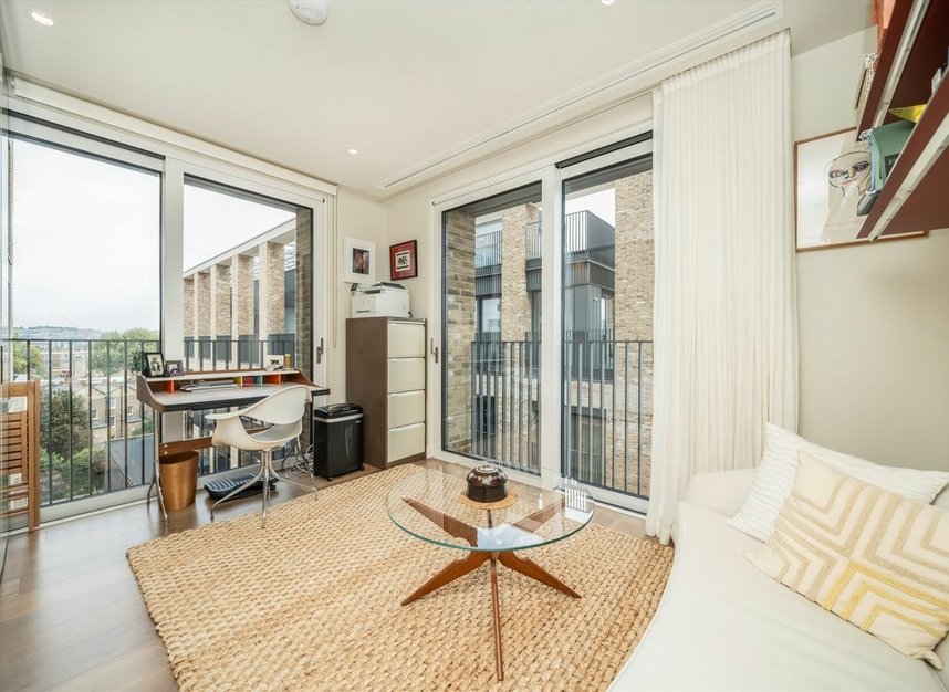 Properties to let in Jubilee Walk - WC1X 0BF view7