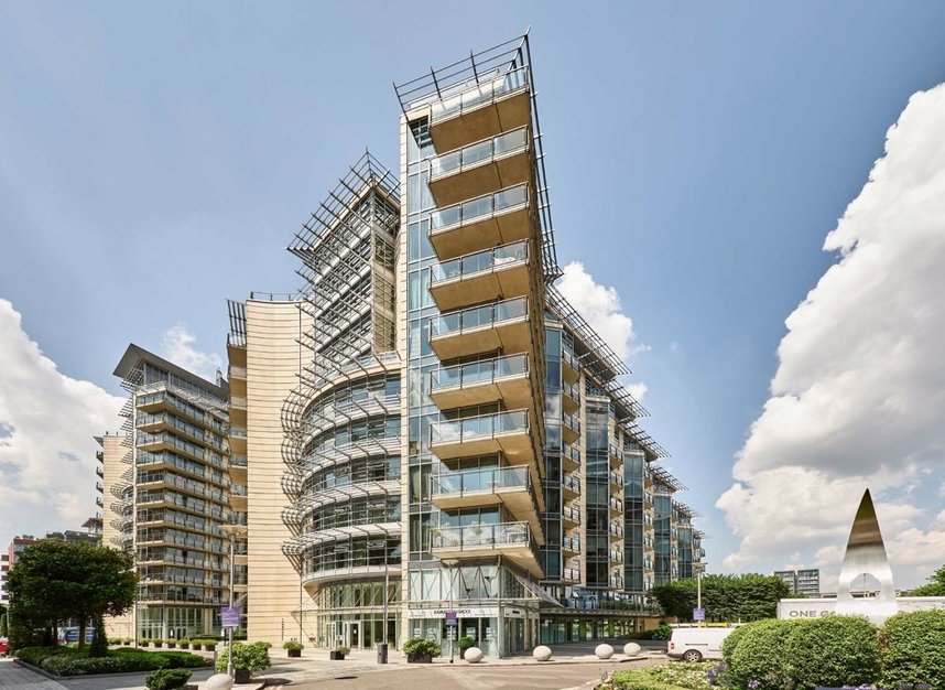 Flat to rent in Juniper Drive, London, SW18 (Ref 172420) Dexters