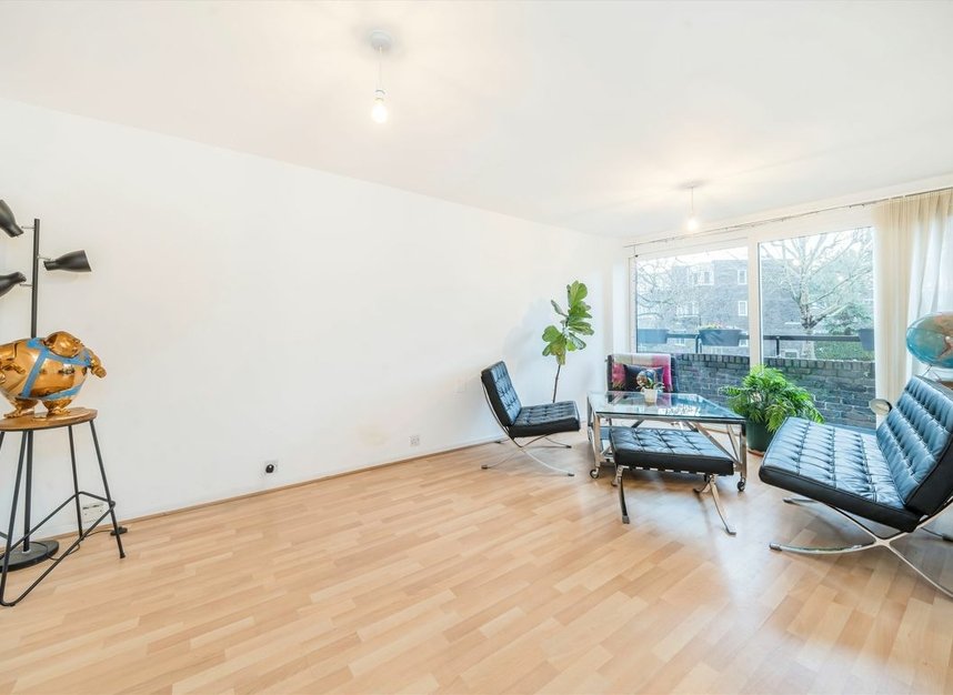 Properties to let in Justin Close - TW8 8QR view2