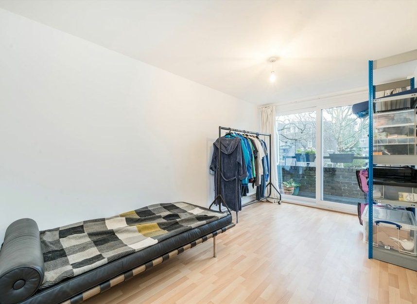 Properties to let in Justin Close - TW8 8QR view4