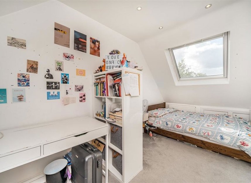 Properties to let in Kennet Street - E1W 2JA view8