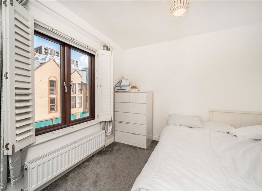 Properties to let in Kennet Street - E1W 2JA view7