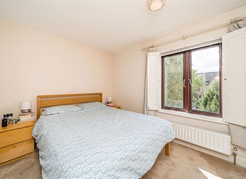 Properties to let in Kennet Street - E1W 2JA view4