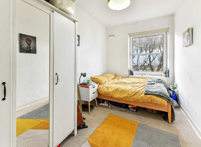 Flat to rent in Kennington Oval, London, SE11 (Ref 215323) Dexters