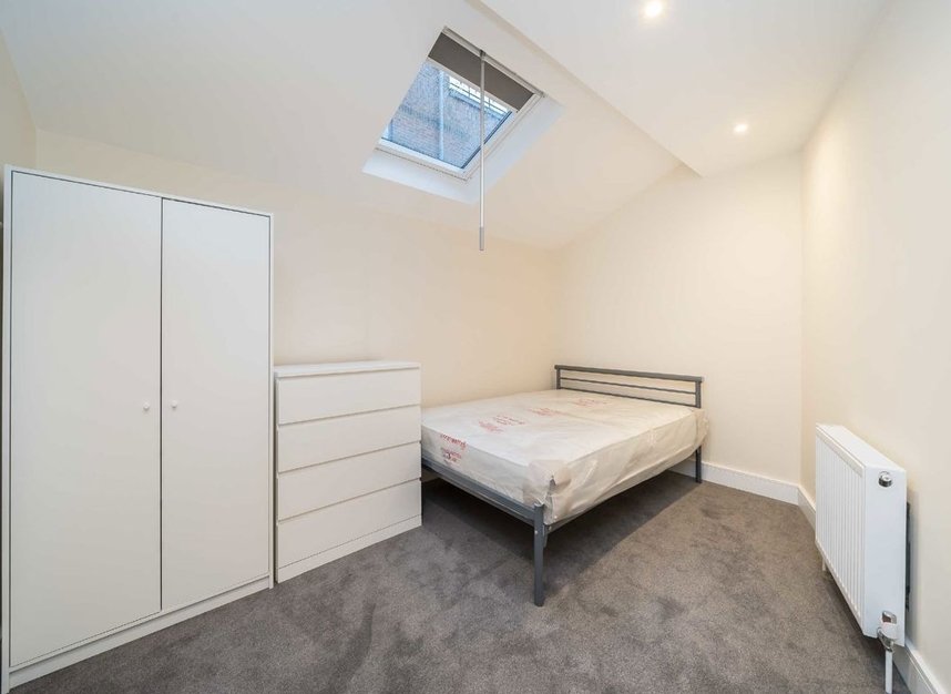 Properties let in Kepler Road - SW4 7PQ view6