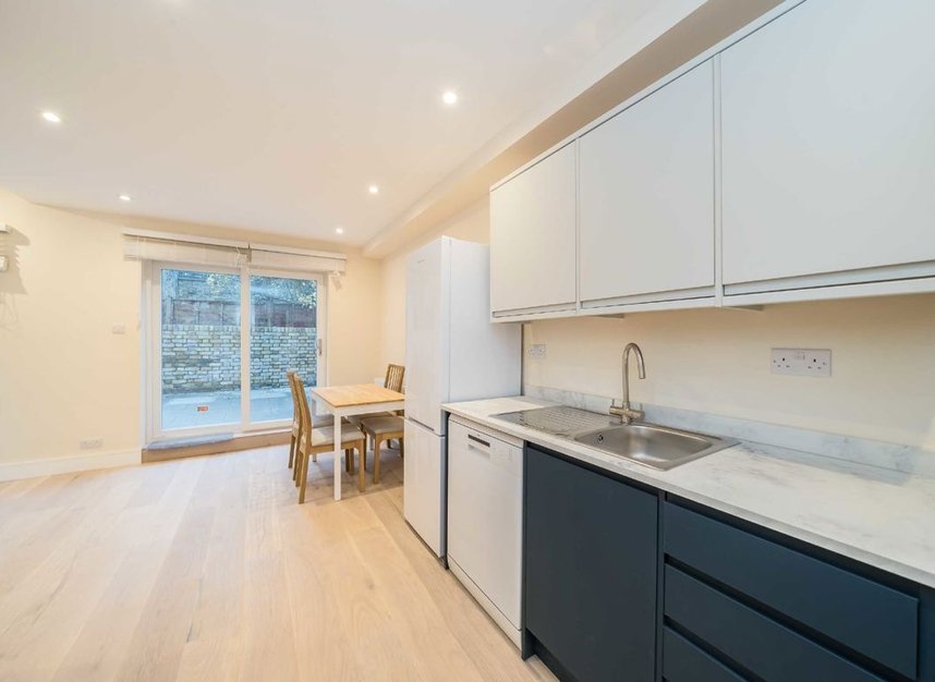 Properties let in Kepler Road - SW4 7PQ view3