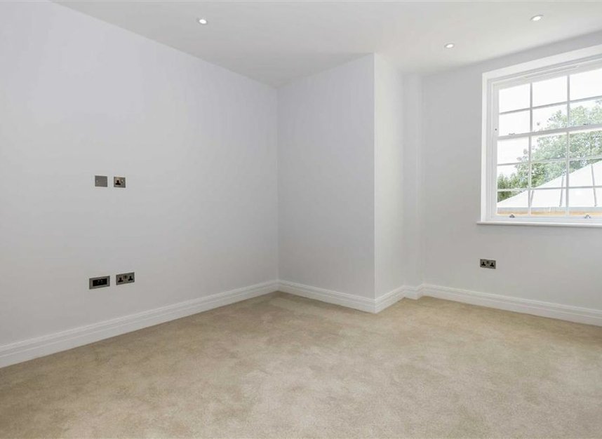 Properties let in Kew Bridge Road - TW8 0FA view4